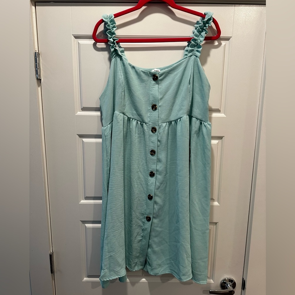 Cute teal sundress!